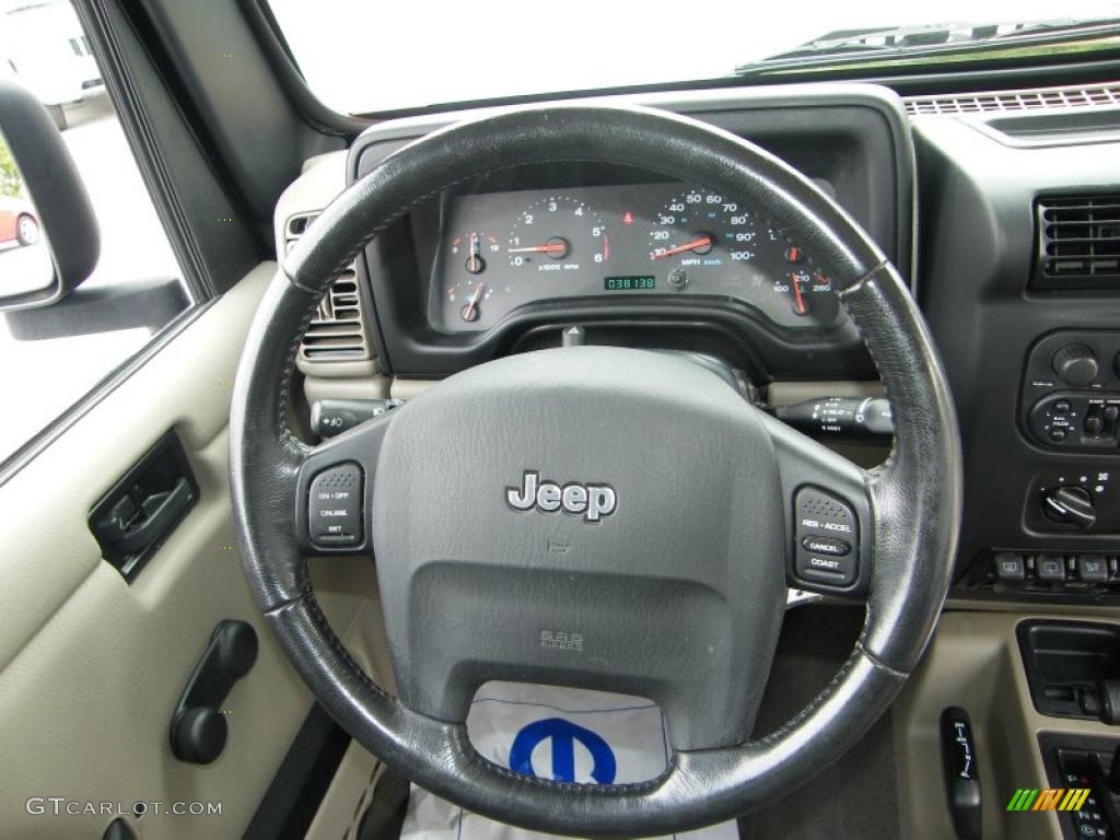 2004 Wrangler Sahara 4x4 - Black / Khaki photo #20