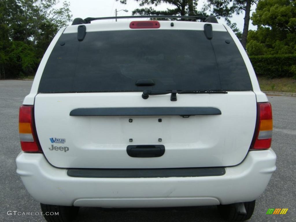 2004 Grand Cherokee Laredo - Stone White / Sandstone photo #4