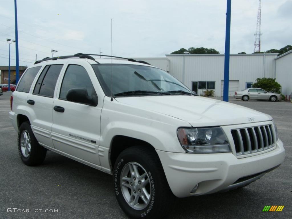 2004 Grand Cherokee Laredo - Stone White / Sandstone photo #7