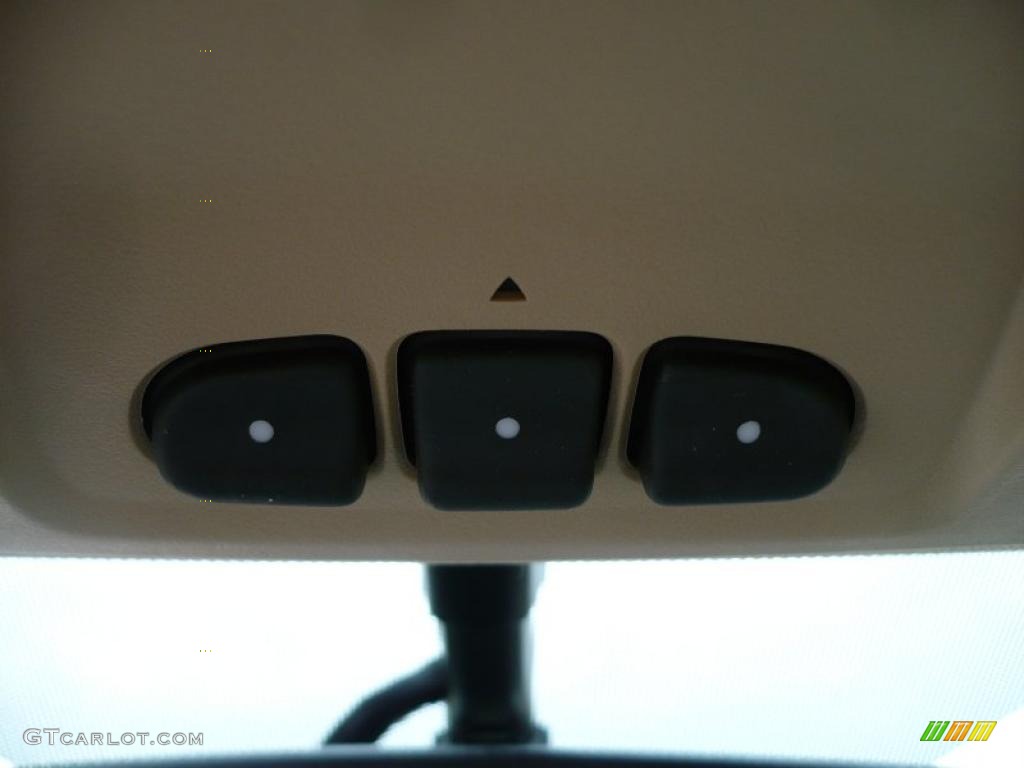 2009 Enclave CXL AWD - White Diamond Tricoat / Cocoa/Cashmere photo #20