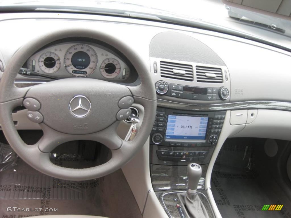 2008 E 350 Sedan - Flint Grey Metallic / Ash photo #19