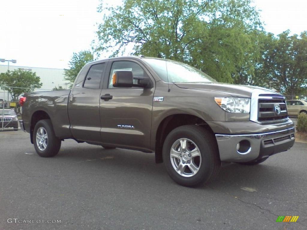 2010 Tundra SR5 Double Cab 4x4 - Pyrite Brown Mica / Sand Beige photo #1