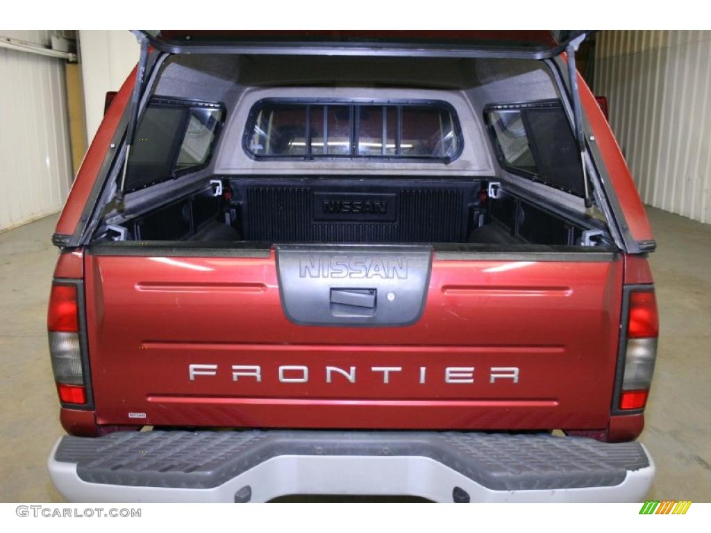 2001 Frontier XE King Cab - Salsa Red Metallic / Black photo #12