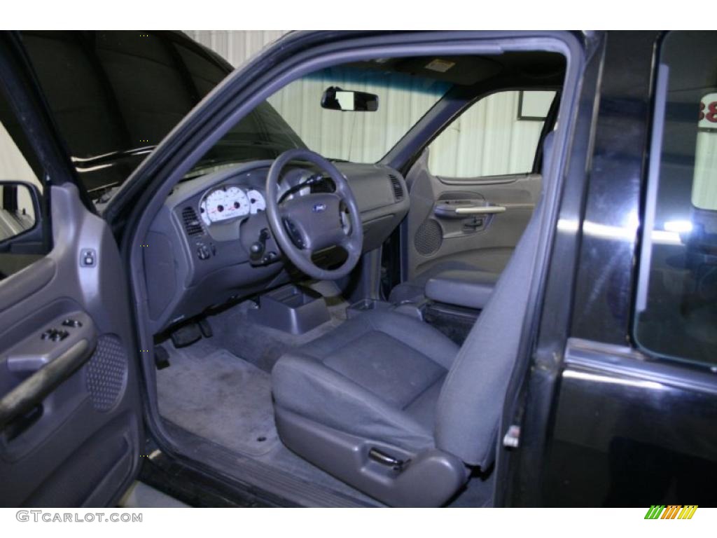 2002 Explorer Sport - Black Clearcoat / Graphite photo #13