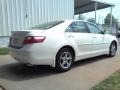 Super White - Camry LE Photo No. 17