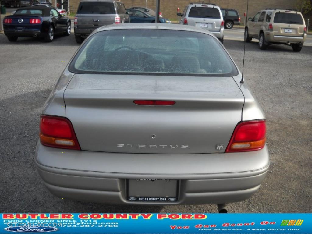 1997 Stratus ES Sedan - Light Silver Fern Pearl / Gray photo #3