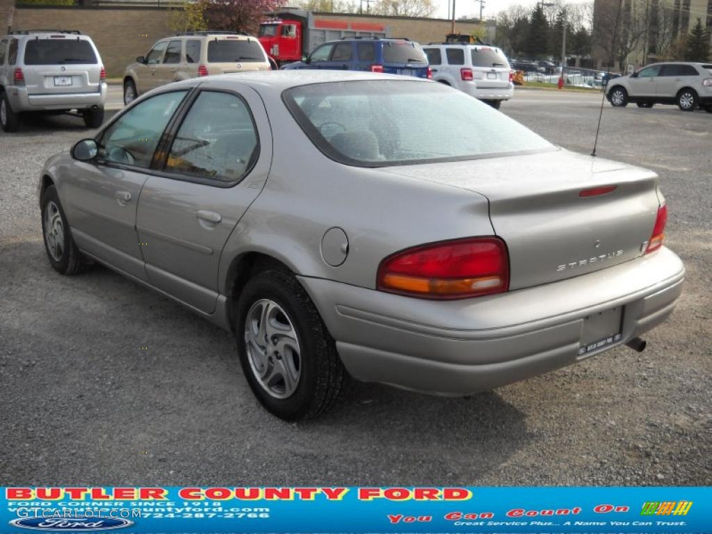 1997 Stratus ES Sedan - Light Silver Fern Pearl / Gray photo #4