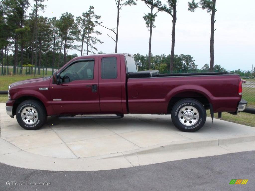 Dark Toreador Red Metallic 2005 Ford F250 Super Duty XLT SuperCab Exterior Photo #28868957