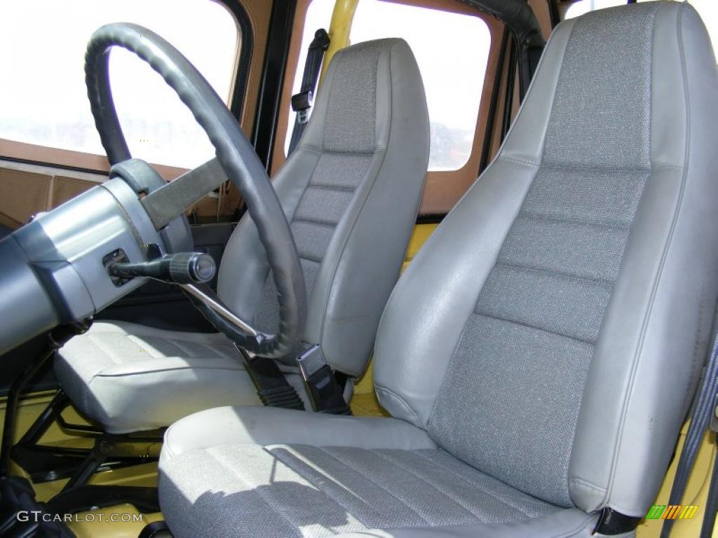 1992 Wrangler S 4x4 - Malibu Yellow / Gray photo #14