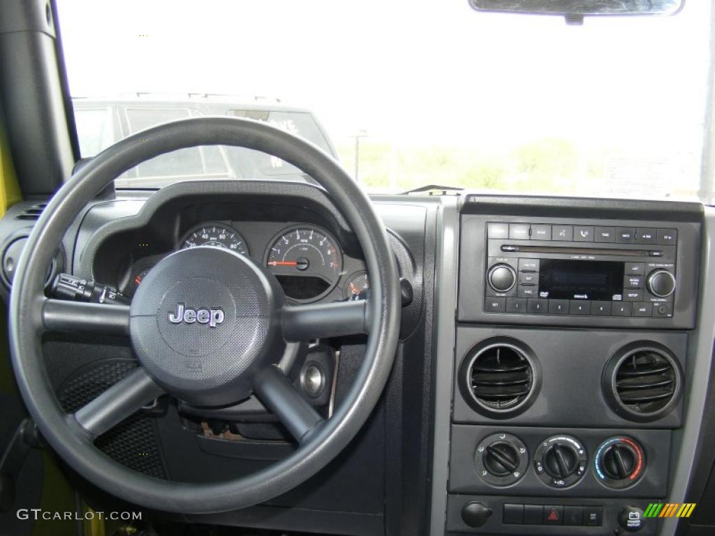 2007 Wrangler X 4x4 - Rescue Green Metallic / Dark Slate Gray/Medium Slate Gray photo #11