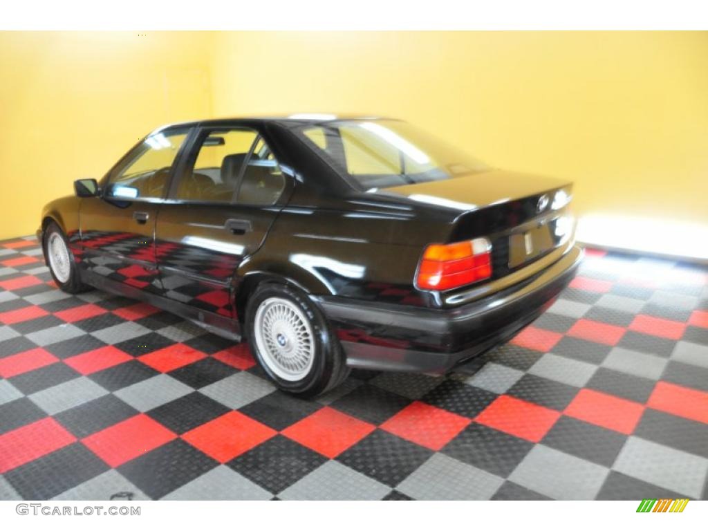 1994 3 Series 325i Sedan - Black / Black photo #4