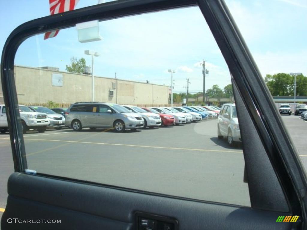 2004 Wrangler X 4x4 - Black / Dark Slate Gray photo #14