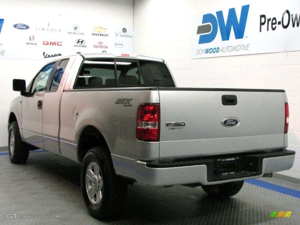 2005 F150 STX SuperCab 4x4 - Silver Metallic / Medium Flint Grey photo #3