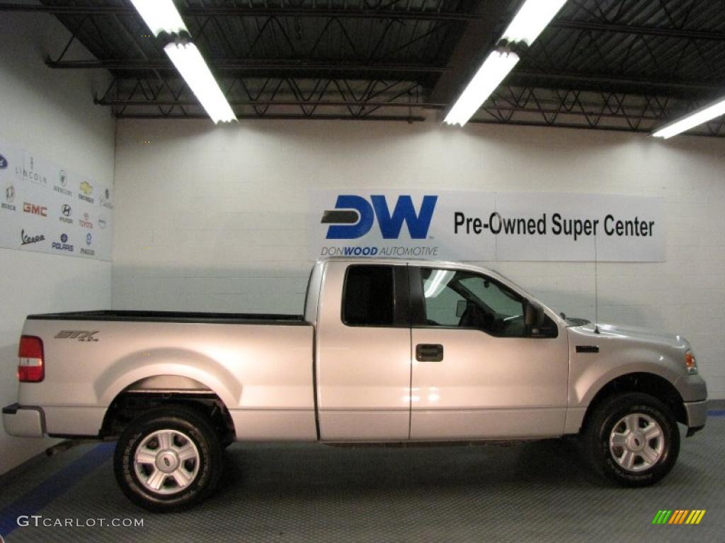 2005 F150 STX SuperCab 4x4 - Silver Metallic / Medium Flint Grey photo #6