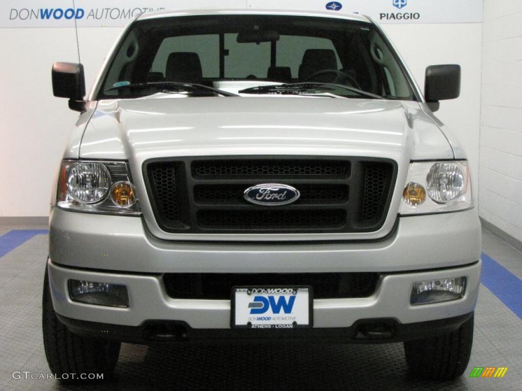 2005 F150 STX SuperCab 4x4 - Silver Metallic / Medium Flint Grey photo #7
