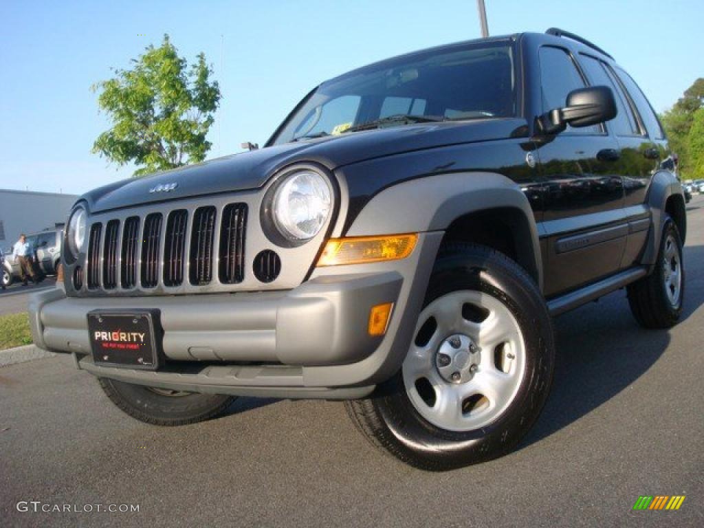 2005 Liberty Sport 4x4 - Dark Khaki Pearl / Khaki photo #1