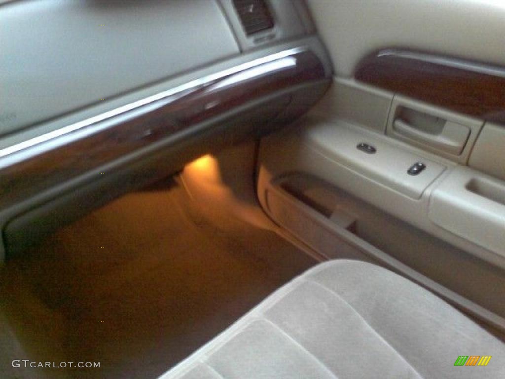 2004 Grand Marquis GS - Gold Ash Metallic / Medium Parchment photo #11