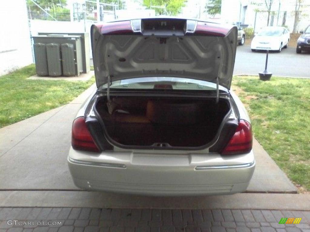 2004 Grand Marquis GS - Gold Ash Metallic / Medium Parchment photo #15
