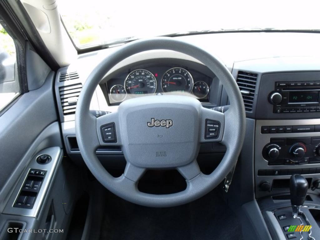 2007 Grand Cherokee Laredo - Bright Silver Metallic / Medium Slate Gray photo #23