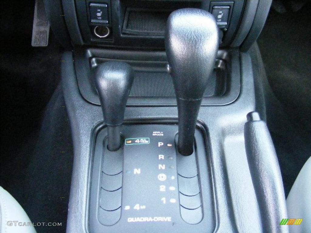 2003 Grand Cherokee Overland 4x4 - Bright Silver Metallic / Dark Slate Gray/Light Slate Gray photo #23