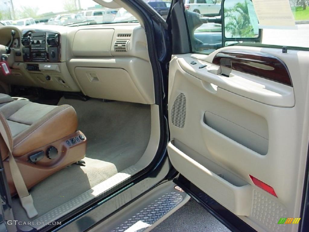 2007 F350 Super Duty King Ranch Crew Cab 4x4 - Dark Green Satin Metallic / Castano Brown Leather photo #19