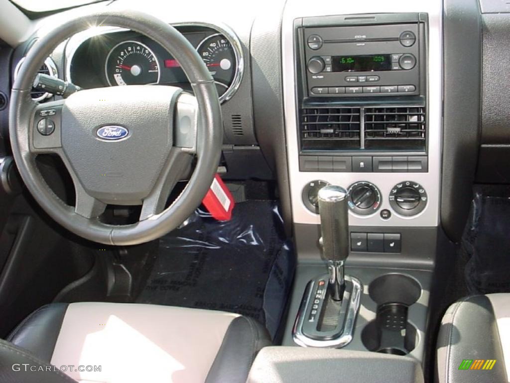 2007 Ford Explorer XLT Ironman Edition Black Dashboard Photo #28890203