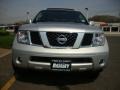 Silver Lightning Metallic - Pathfinder LE 4x4 Photo No. 2