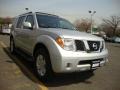 Silver Lightning Metallic - Pathfinder LE 4x4 Photo No. 14
