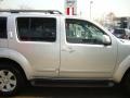 Silver Lightning Metallic - Pathfinder LE 4x4 Photo No. 21