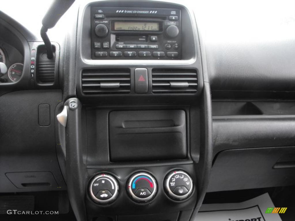 2004 CR-V EX 4WD - Nighthawk Black Pearl / Black photo #16