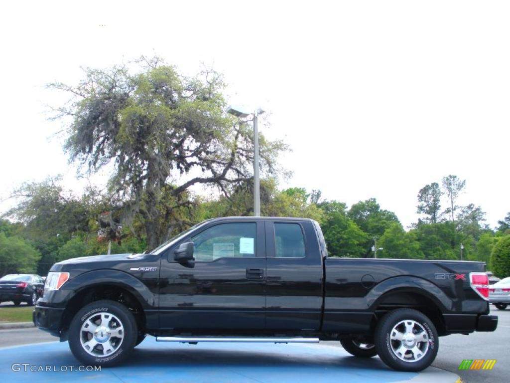 2010 F150 STX SuperCab - Tuxedo Black / Medium Stone photo #2