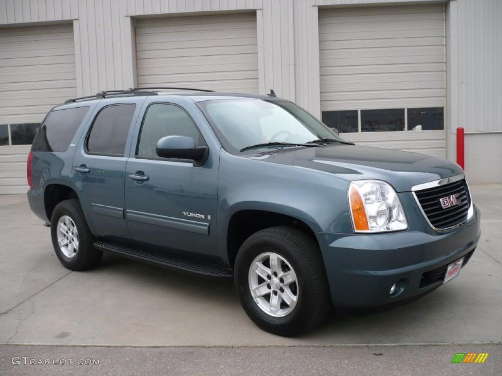 Stealth Gray Metallic GMC Yukon