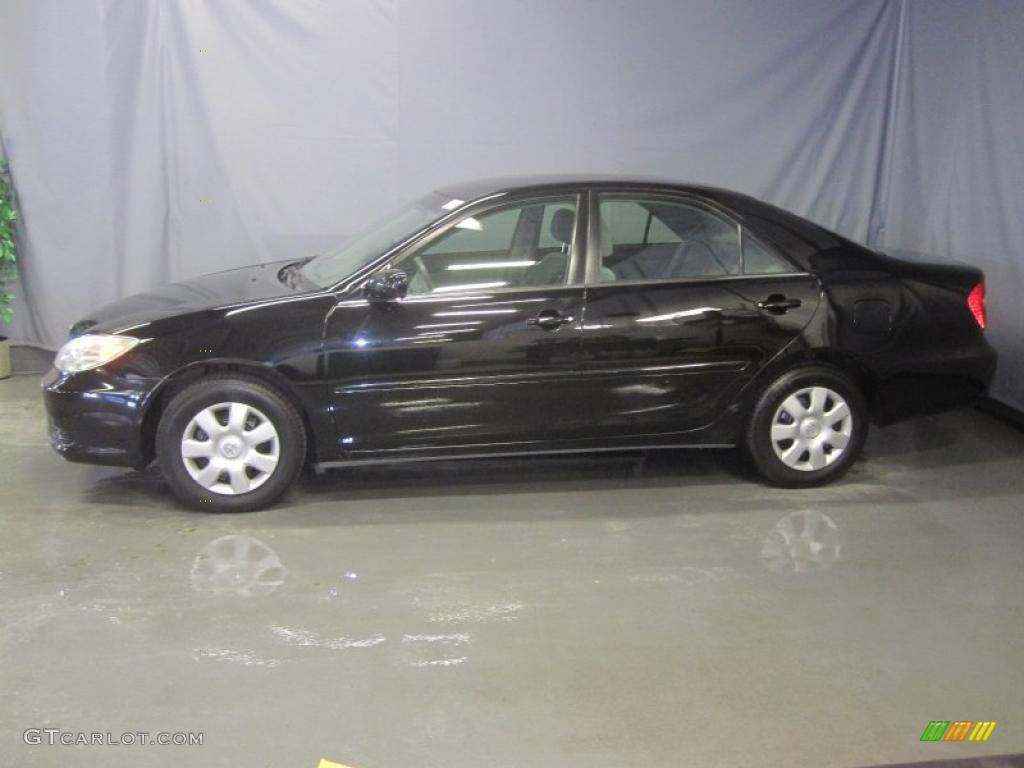 2004 Camry LE - Black / Stone photo #2