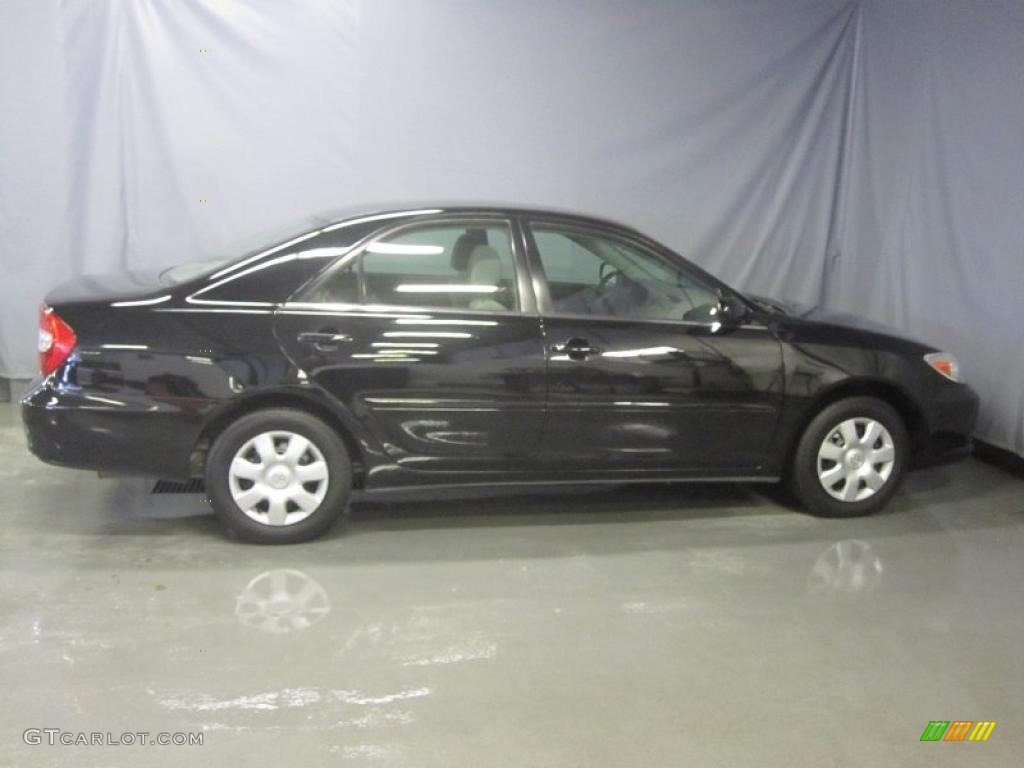 2004 Camry LE - Black / Stone photo #4
