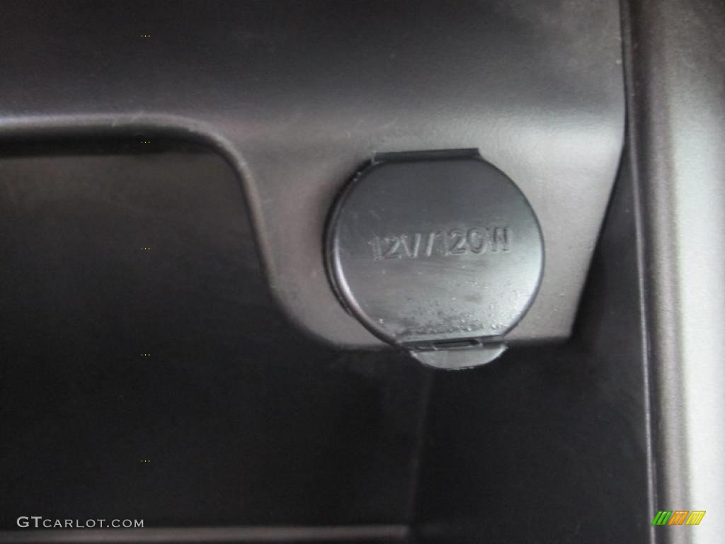 2004 Camry LE - Black / Stone photo #13