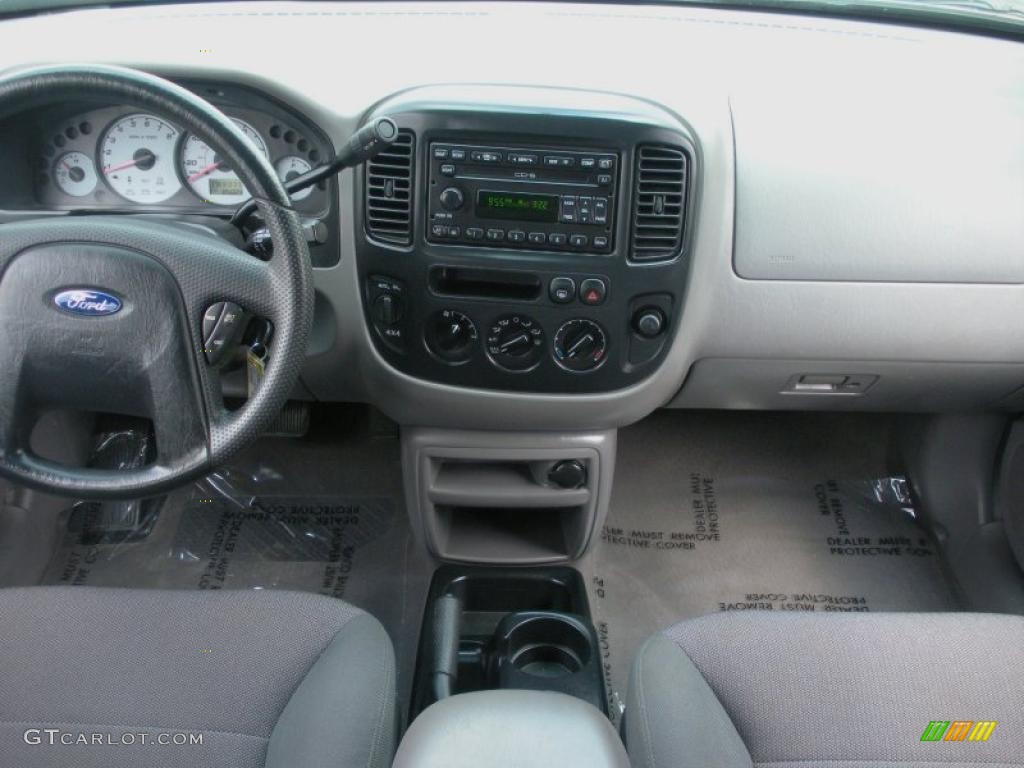 2002 Escape XLT V6 4WD - True Blue Metallic / Medium Graphite photo #18