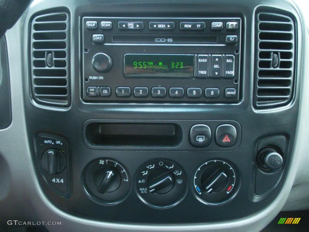 2002 Escape XLT V6 4WD - True Blue Metallic / Medium Graphite photo #23