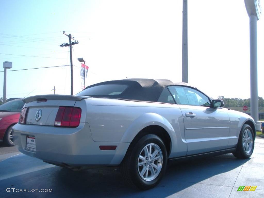 2007 Mustang V6 Premium Convertible - Satin Silver Metallic / Light Graphite photo #5