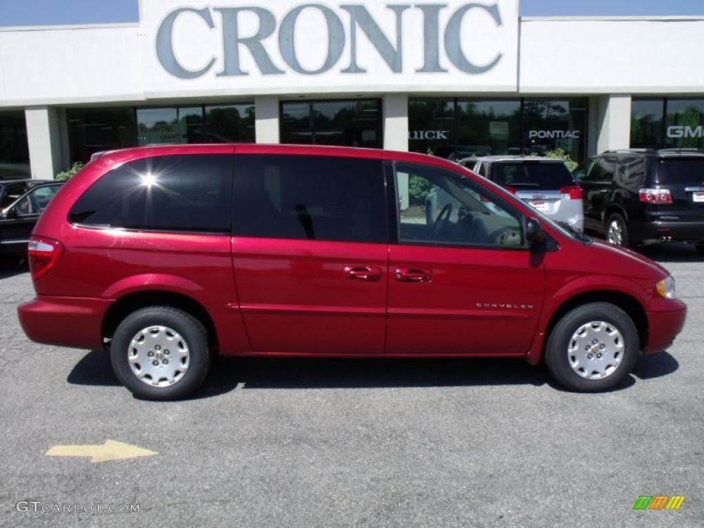 2001 Town & Country LX - Inferno Red Pearl / Taupe photo #1