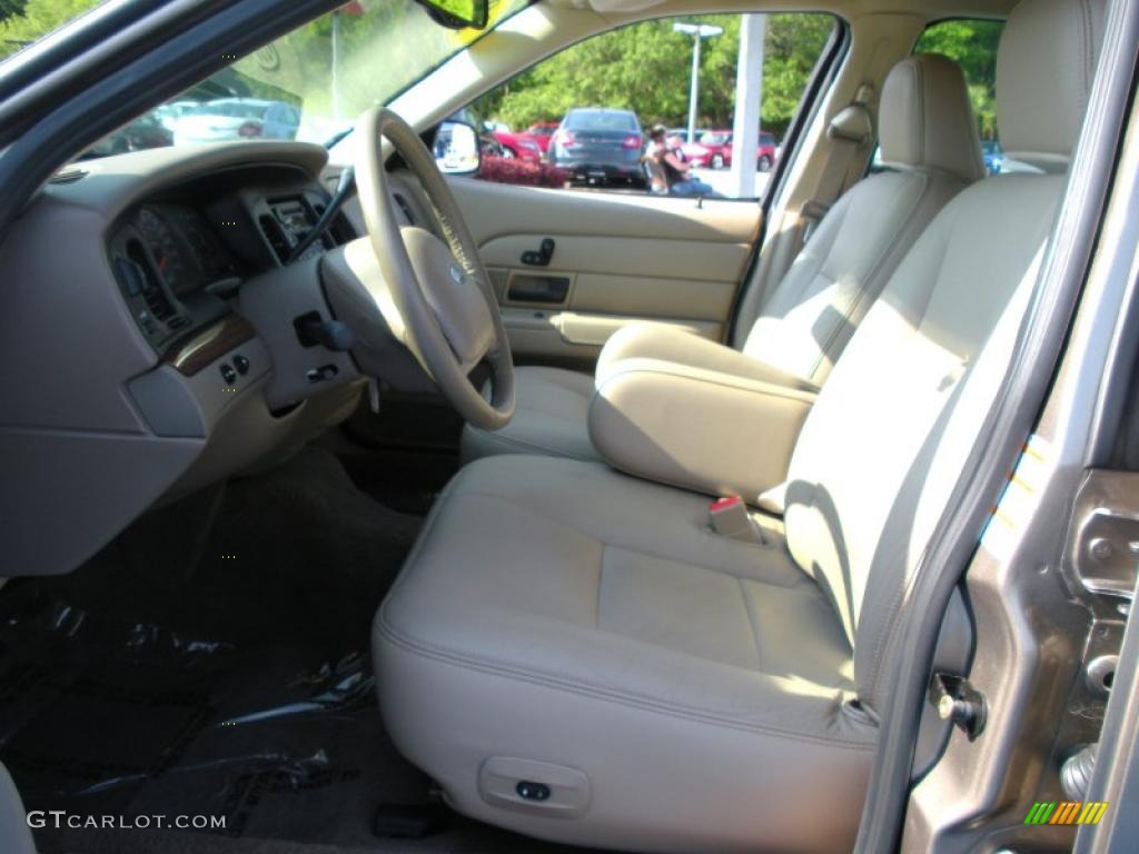 2004 Crown Victoria LX - Arizona Beige Metallic / Medium Parchment photo #11