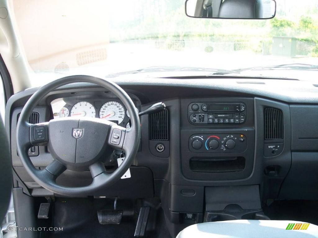 2004 Ram 1500 ST Regular Cab - Bright White / Dark Slate Gray photo #6