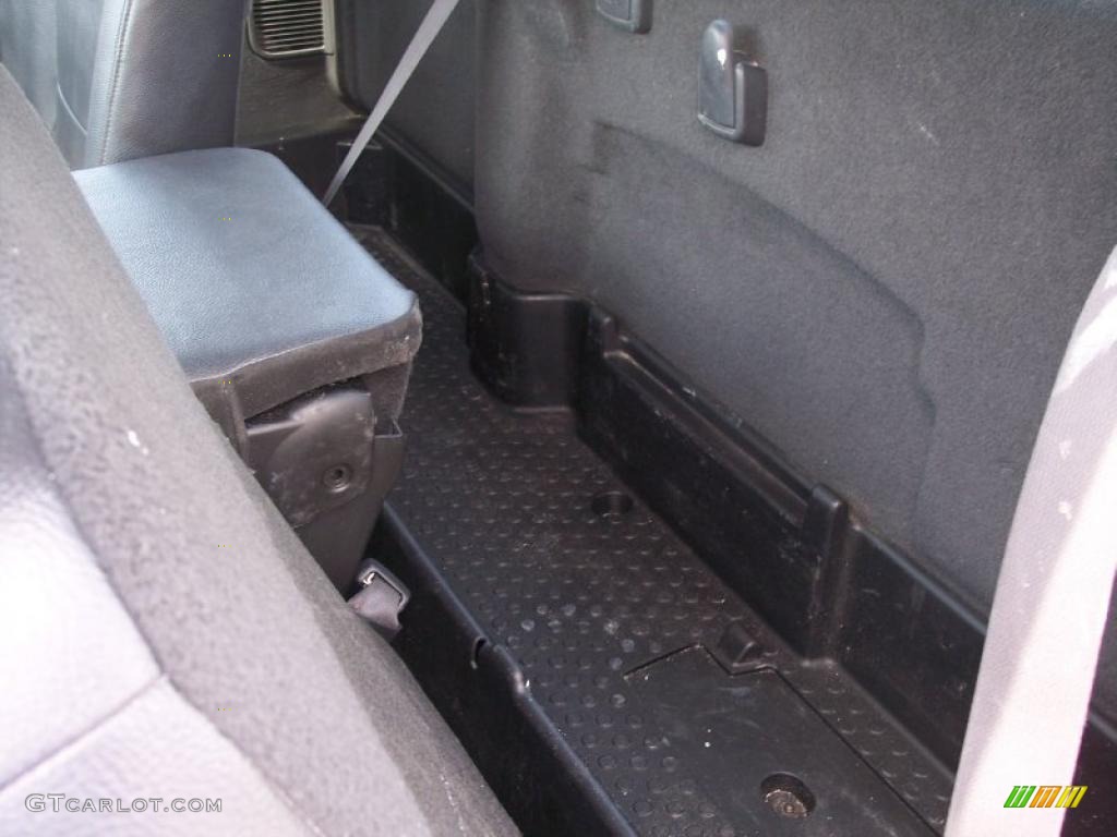 2004 Ram 1500 ST Regular Cab - Bright White / Dark Slate Gray photo #23