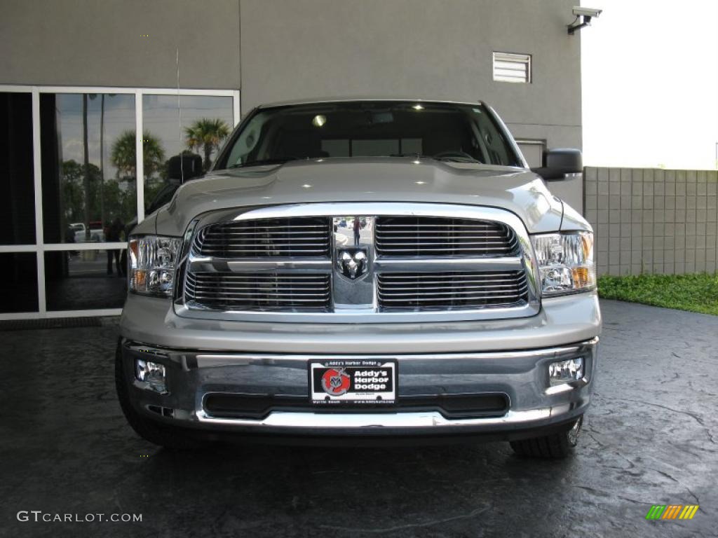 2010 Ram 1500 Big Horn Quad Cab - Light Graystone Pearl / Dark Slate/Medium Graystone photo #3