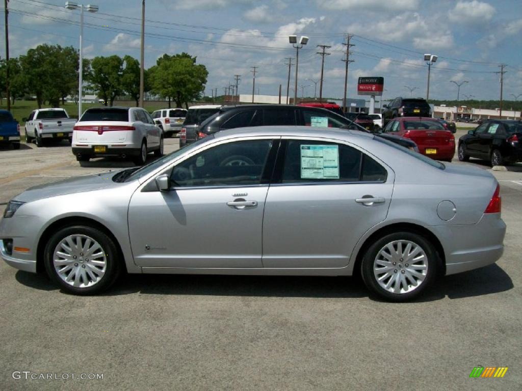 2010 Fusion Hybrid - Brilliant Silver Metallic / Medium Light Stone photo #2