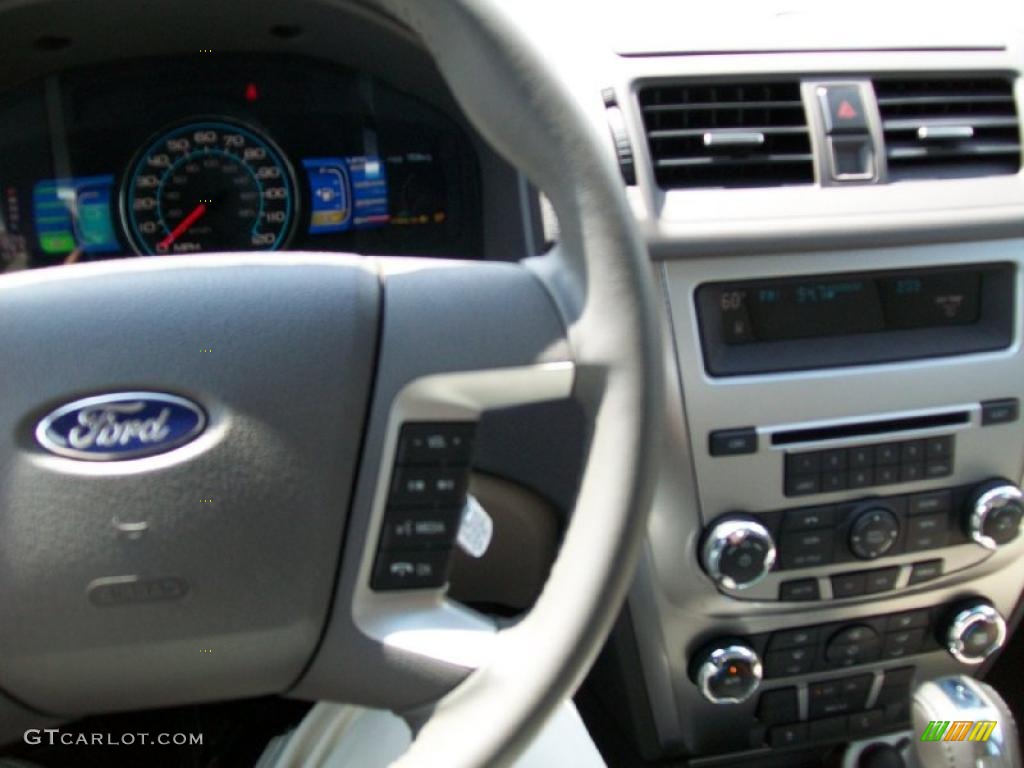 2010 Fusion Hybrid - Brilliant Silver Metallic / Medium Light Stone photo #3