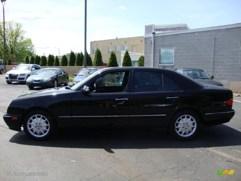 2001 E 320 Sedan - Black / Charcoal photo #10