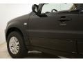 Black - Mariner Luxury 4WD Photo No. 23