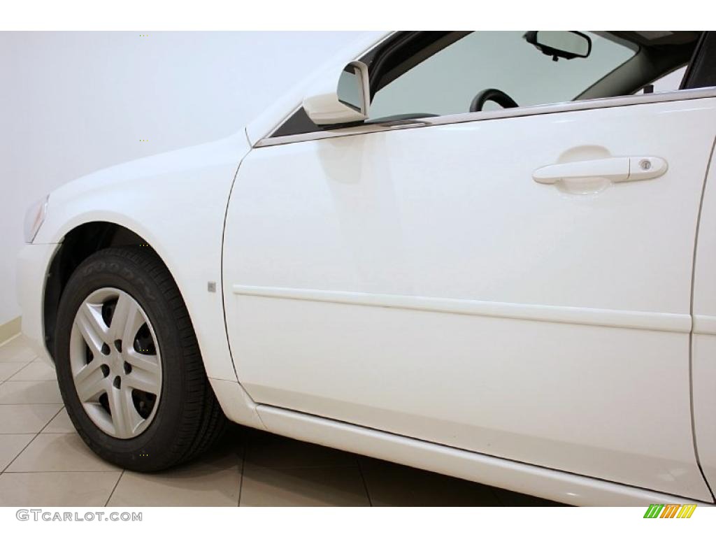 2006 Impala LT - White / Ebony Black photo #23