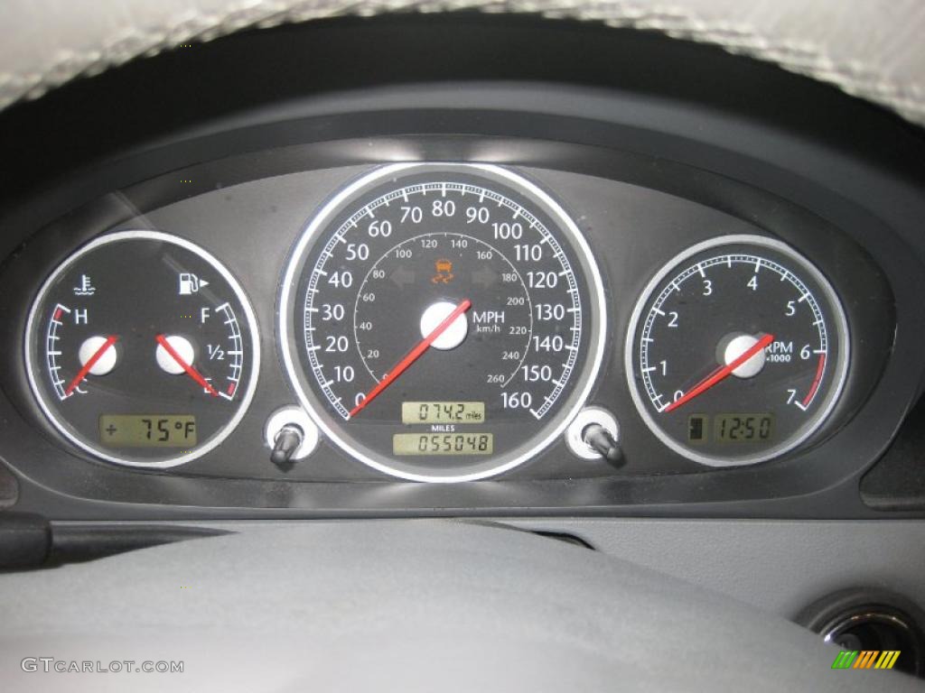 2005 Chrysler Crossfire Limited Coupe Gauges Photo #28916995