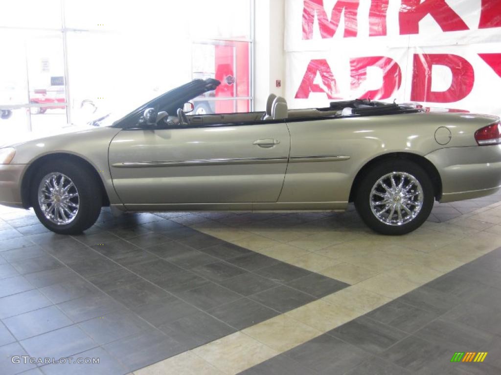 2002 Sebring LXi Convertible - Light Almond Pearl Metallic / Sandstone photo #12